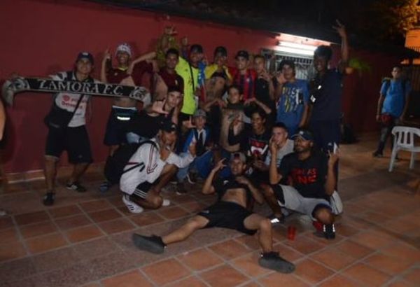 Cerristas recibieron a venezolanos - Deportes - ABC Color