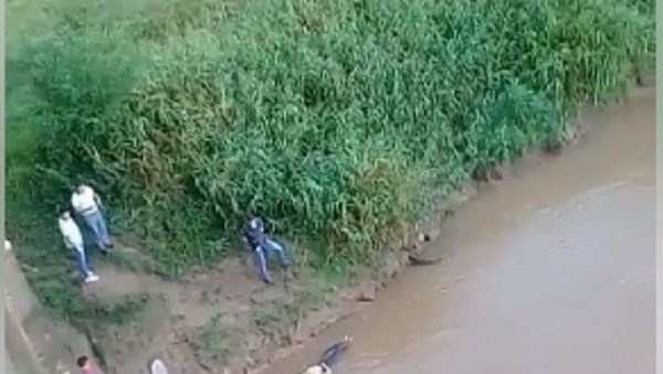 Hallan cuerpo sin vida de una mujer