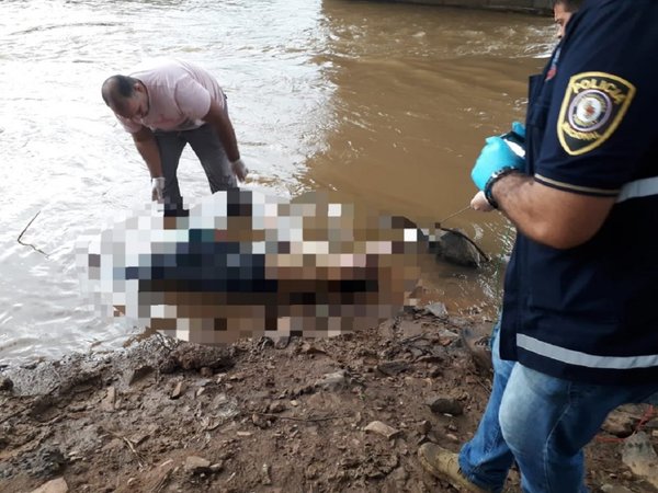 Hallan cadáver de una mujer en el río Tebicuarymí