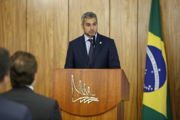 Paraguay y Brasil acuerdan defensa de la libertad y la democracia