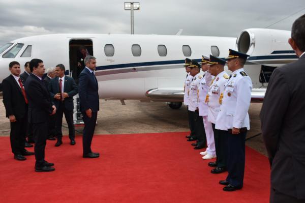 Jefe de Estado retornó a nuestro país