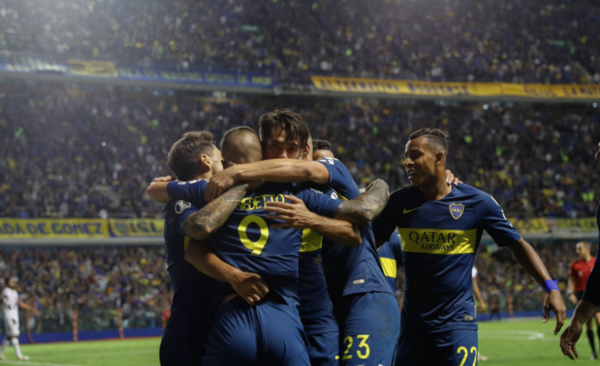 HOY / Sin Alonso en el equipo, Boca iza bandera en la cima de su grupo