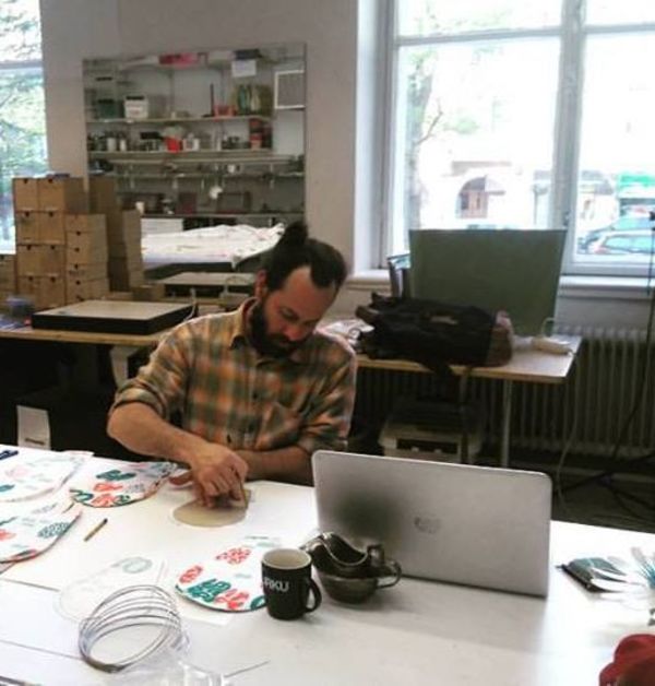 Yvapuru Samaniego presenta sus obras - Espectaculos - ABC Color