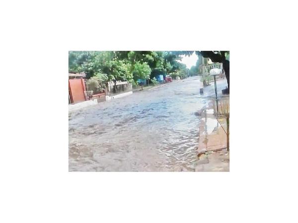 Raudales volvieron a tomar las calles tras torrencial lluvia