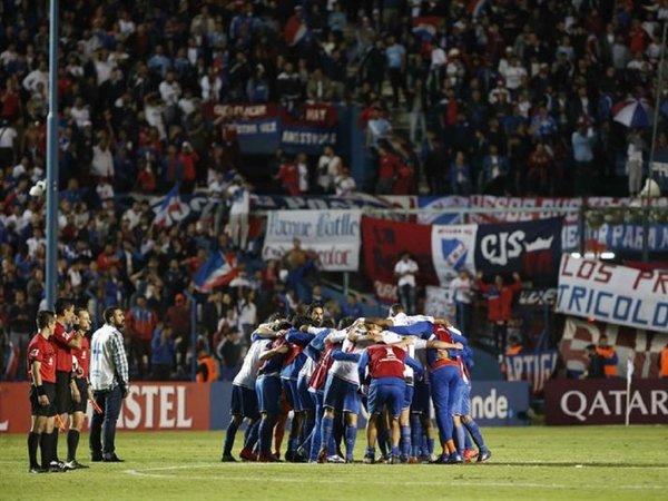Nacional, con paso perfecto, domina Grupo E y hunde al Atlético Mineiro