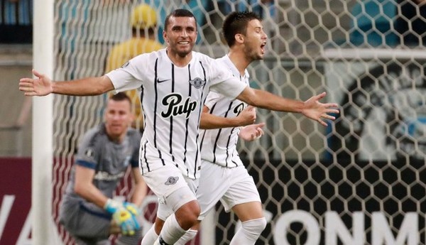 Libertad, airoso y "Alegre" ante el Gremio en Brasil - .::RADIO NACIONAL::.
