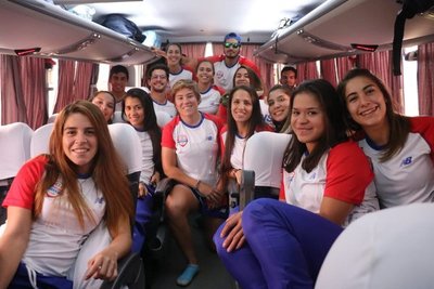 Los primeros atletas ya están en suelo rosarino - ADN Paraguayo