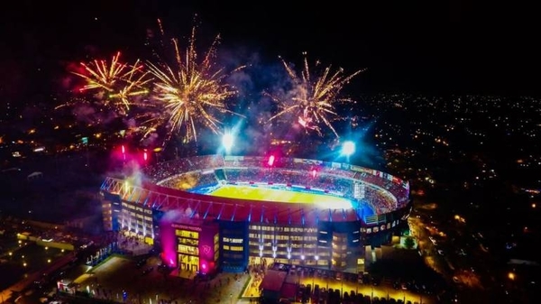 HOY / ¡Noche de Libertadores en barrio Obrero!