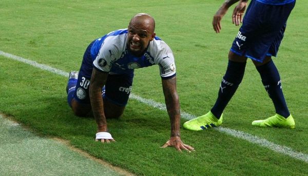 Lo de siempre: criminal patada de Felipe Melo