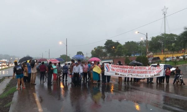 Sigue bloqueo de ruta VII en reclamo a tarifazo