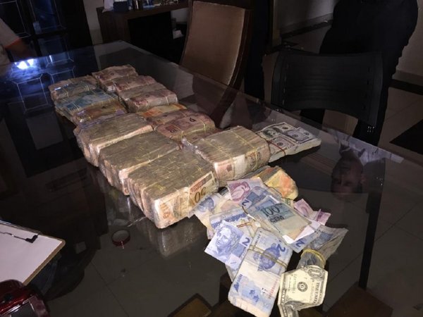 Ex titular de Senabico niega que guardaran dinero de Cucho en bolsas