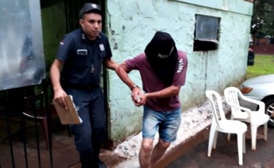 Detienen a pareja extranjera por tenencia de drogas