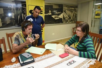 Intiman a periodista Enrique Vargas Peña por tuit sobre José Ortiz - 730am - ABC Color