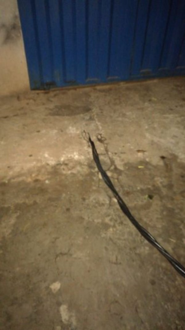 Cable caído y peligroso - Cronicas Ciudadanas - ABC Color
