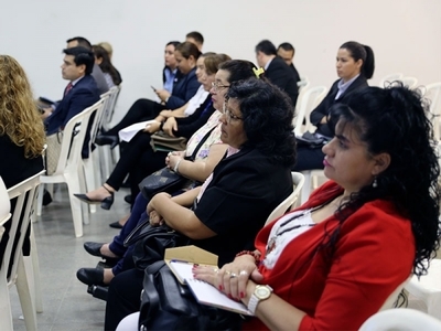 Conversatorio interinstitucional aborda políticas de género y esfuerzos para erradicar todo tipo de violencia contra la mujer | .::PARAGUAY TV HD::.