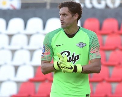 Martín Silva, suspendido por dos partidos - Deportes - ABC Color