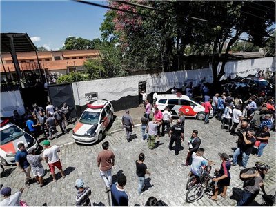 Suben a 10 los muertos en ataque a escuela en Brasil