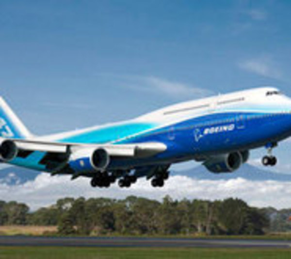 El 747-8 de Boeing recibe el visto bueno de EEUU y la UE - Paraguay.com