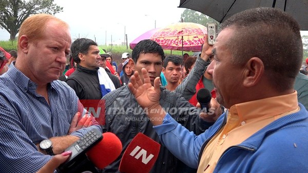 BAJO LLUVIA Y CON NIÑOS AL FRENTE SE MOVILIZARON EN CAMBYRETÁ