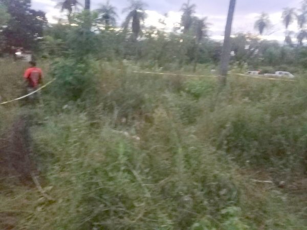 Hallan cadáver de un hombre en un predio baldío de Itauguá