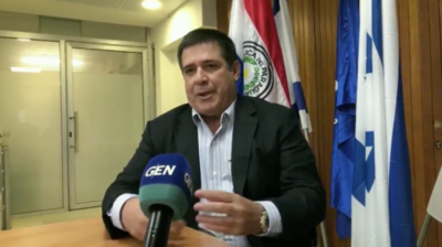 HOY / "Hasta me pone feliz, que no pudieron encontrarle problemas a Horacio Cartes"
