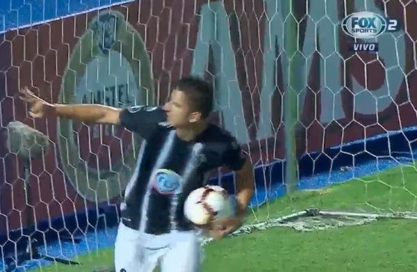 El gesto provocador de Paiva - Deportes - ABC Color