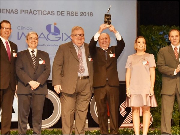 Durante los Premios ADEC piden afianzar el emprendedurismo