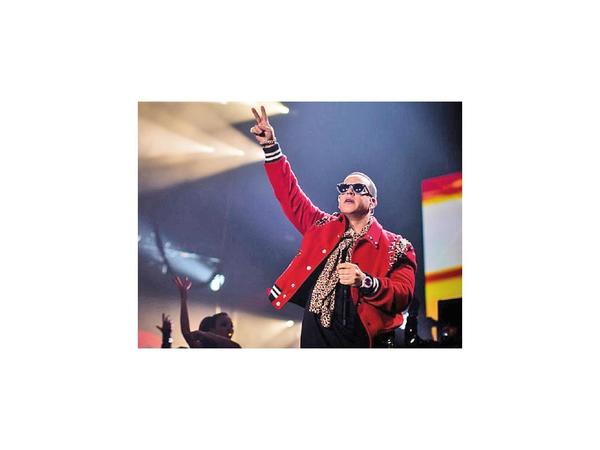 Daddy Yankee canta en  Paraguay