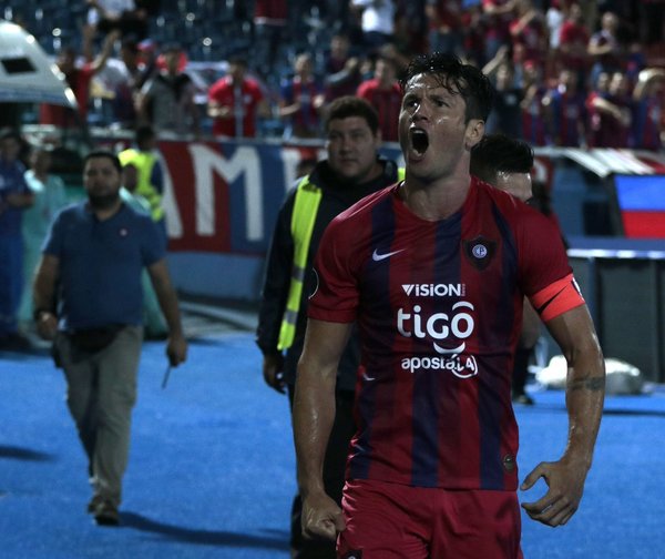 ¡La noche del León Guaraní! Haedo le dio la victoria al Ciclón con dos golazos » Ñanduti
