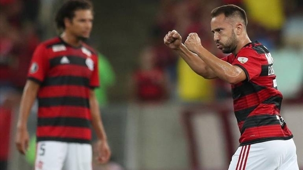 HOY / Flamengo vence al Liga de Quito y asume el liderato del Grupo D