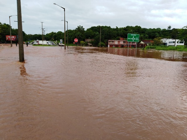 Temporal causó un muerto y más de 3.000 familias evacuadas en Itapúa - ADN Paraguayo