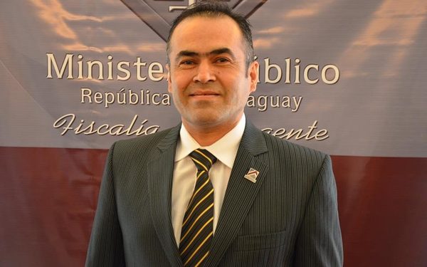 Fiscal denuncia que utilizan su nombre para estafar