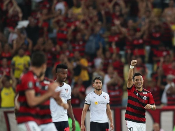 Flamengo vence al Liga de Quito y asume el liderato del Grupo D