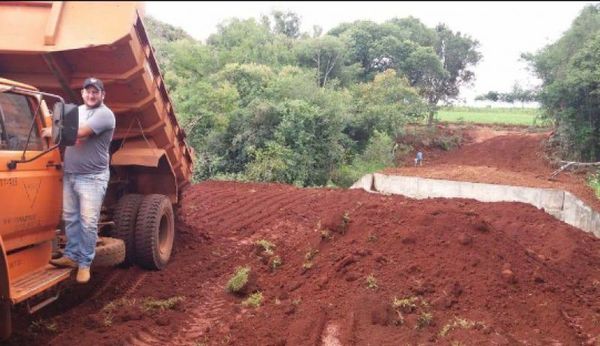 MOPC CONSTRUYE PUENTE EN PIRAPEY 58