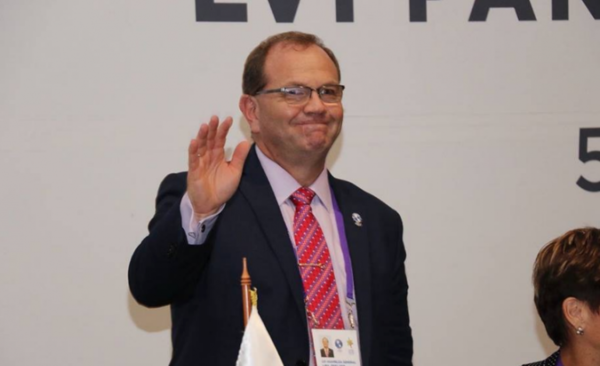 HOY / ODESUR reelige al paraguayo Moreira como presidente