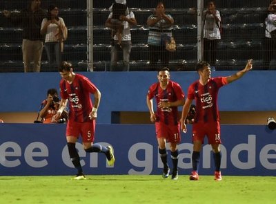 Gabrielito se emociona con el capitán de Cerro - Deportes - ABC Color