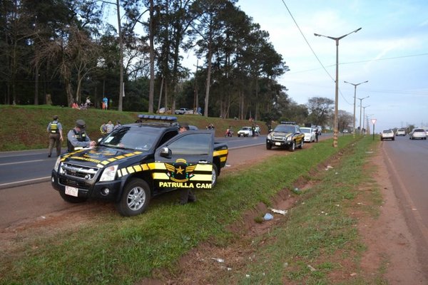 Piden que agentes municipales ordenen tráfico en CDE, ante falencias de Caminera - ADN Paraguayo