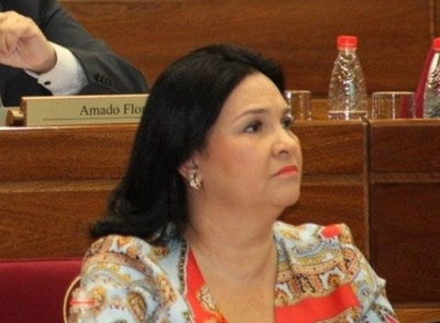 HOY / Senadora pide declarar “provida” a la Cámara Alta