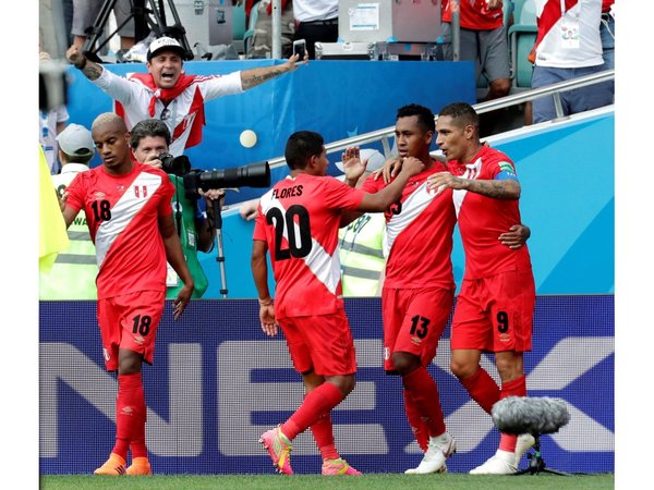 Perú se despide con sólida victoria frente a Australia