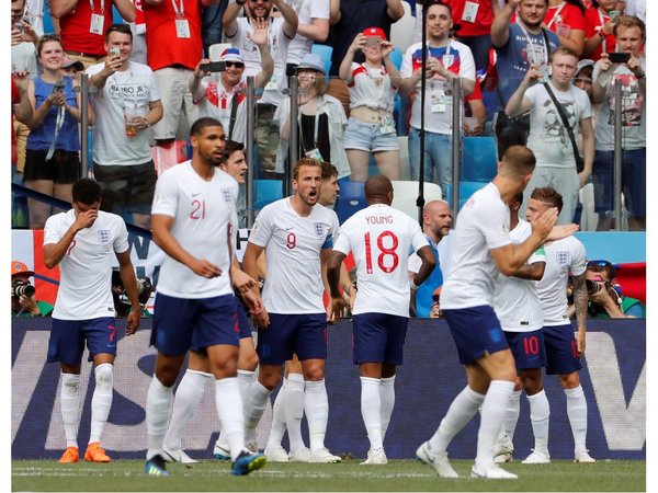 Inglaterra golea a Panamá y se clasifica para octavos
