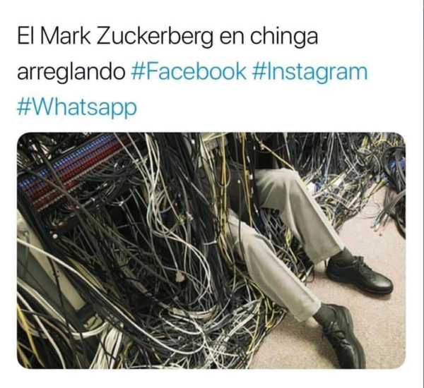 La vida sin Facebook: Humor y desconcierto en tiempos de caída