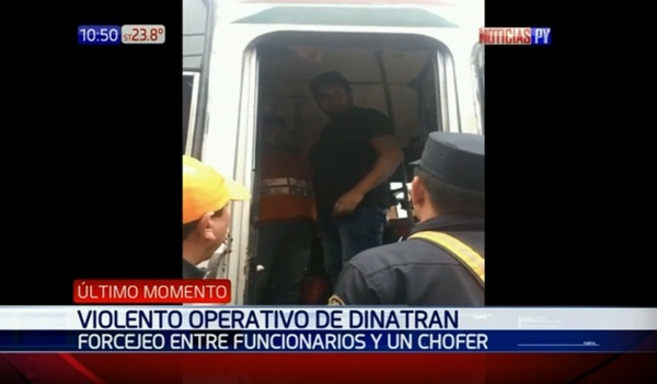 Agentes de Dinatran sometieron a golpiza a chofer y a su hijo, denuncian