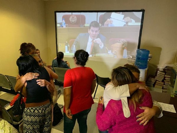 Senado ratifica 100% del salario mínimo para trabajadoras domésticas
