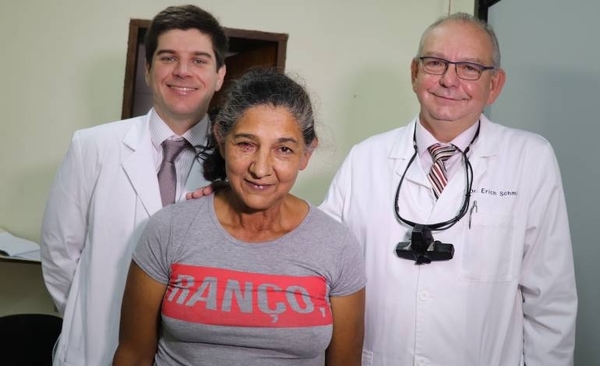 HOY / Paciente recibe trasplante autólogo de retina, el primero en Paraguay