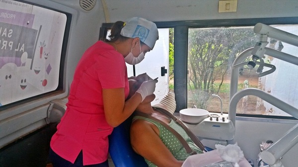Benefician a unas 165 personas en jornadas odontológicas - ADN Paraguayo
