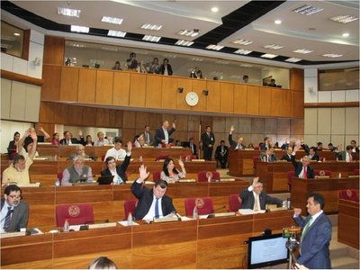 Crearán Comisión Nacional para acompañar negociación de Itaipú