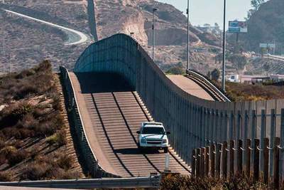 Congreso declaró nula la emergencia fronteriza para construir el muro con México - ADN Paraguayo