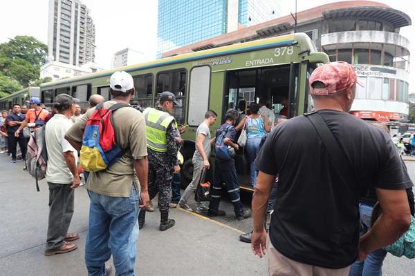 Venezuela retoma productividad una semana después del apagón que la paralizó » Ñanduti