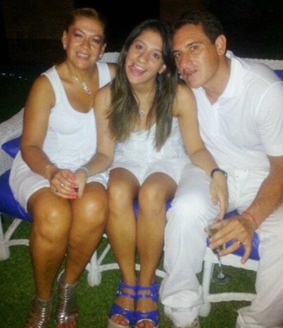 “COLORADITA” DE FURIA: “Por culpa de gentuza como esta tipa, mi papá ya no nos habla”