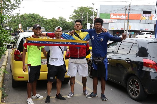 VENEZOLANOS: “Caminábamos entre 80 y 100 km por día”